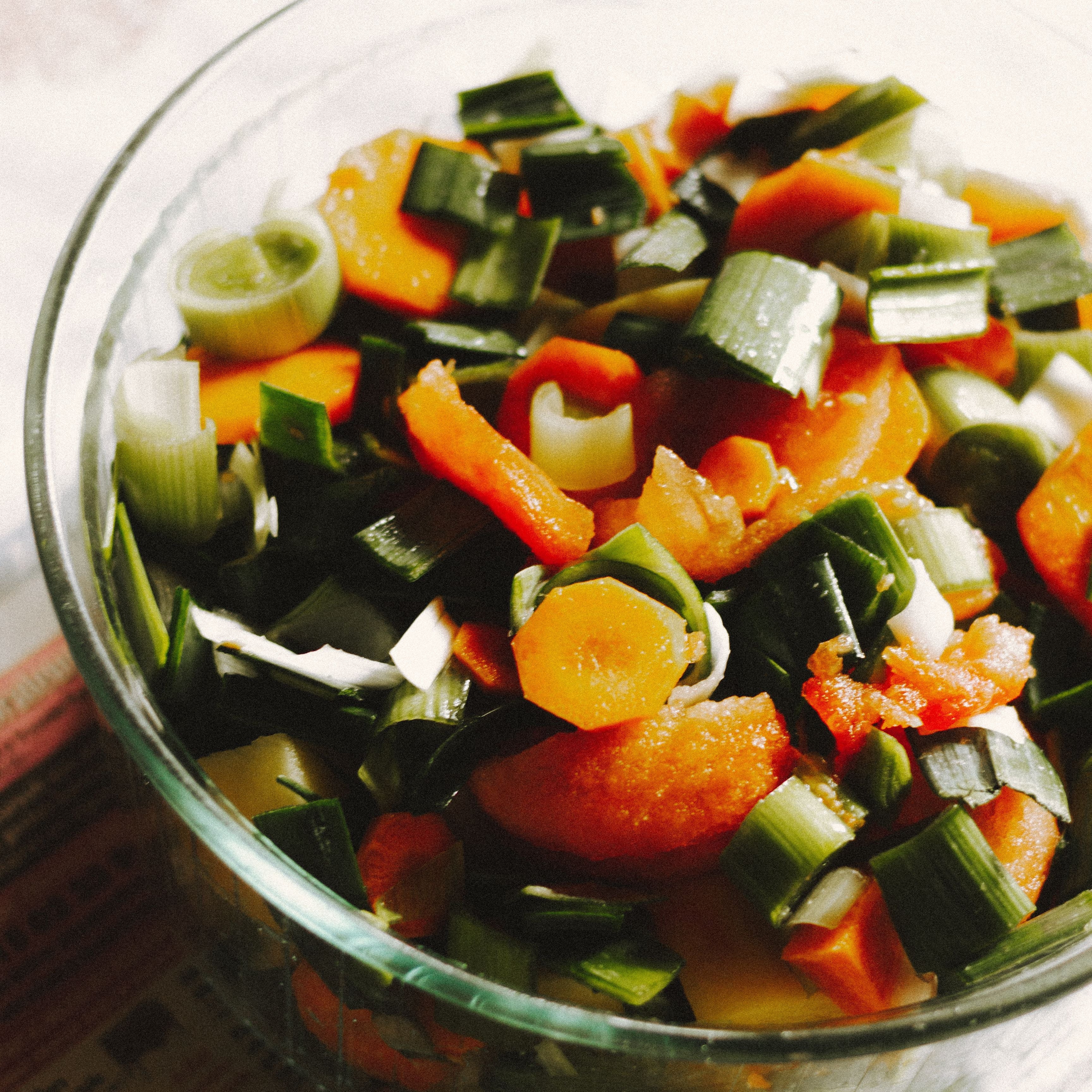 6 Ways to Help Remove Unwanted Organisms, Including Parasites, Through Your Diet